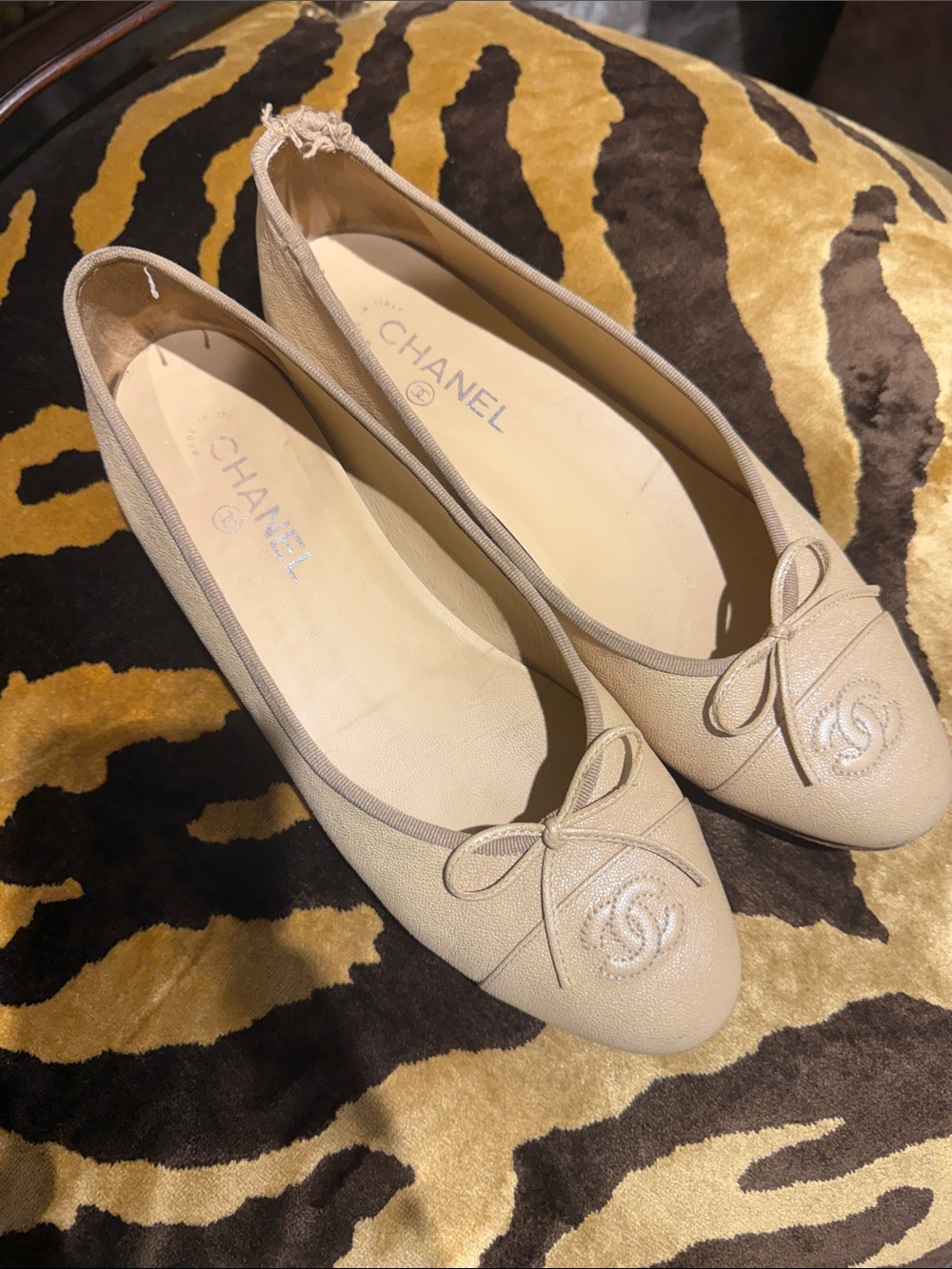 CHANEL Nude Beige Leather CC Bow Ballet Flats